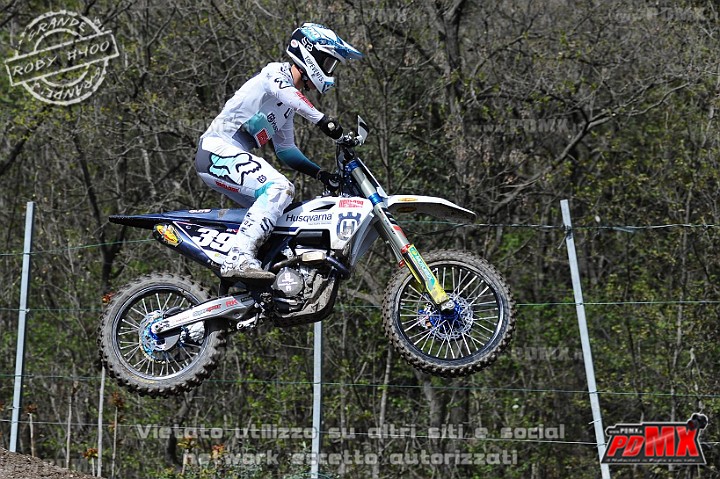 ROB_1508 (Copy).jpg